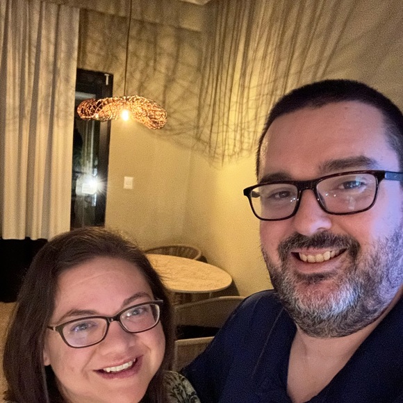 Meet your Posher, Lori - Picture 3 of 5